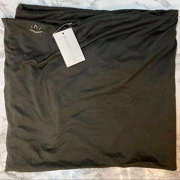 NWT Beyond Yoga Hidden Pocket Infinity Scarf - Picture 4 of 7